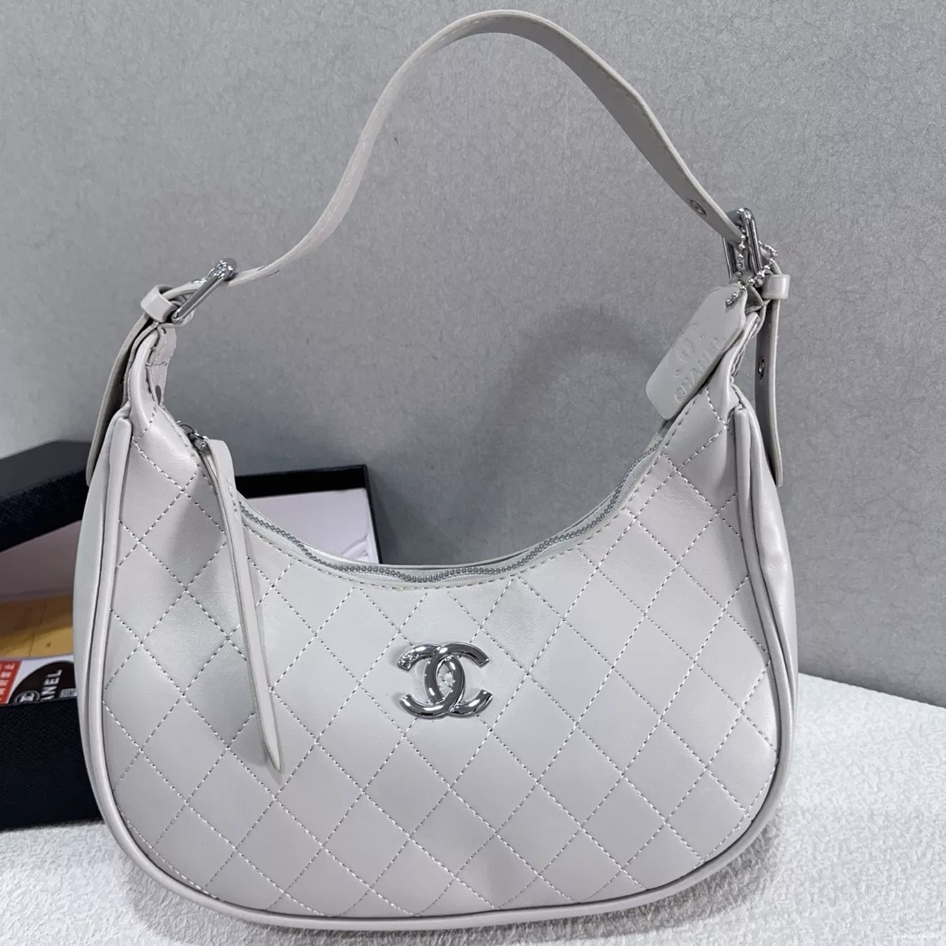 2087 Women Chanel Vibrant Handbags For 0213